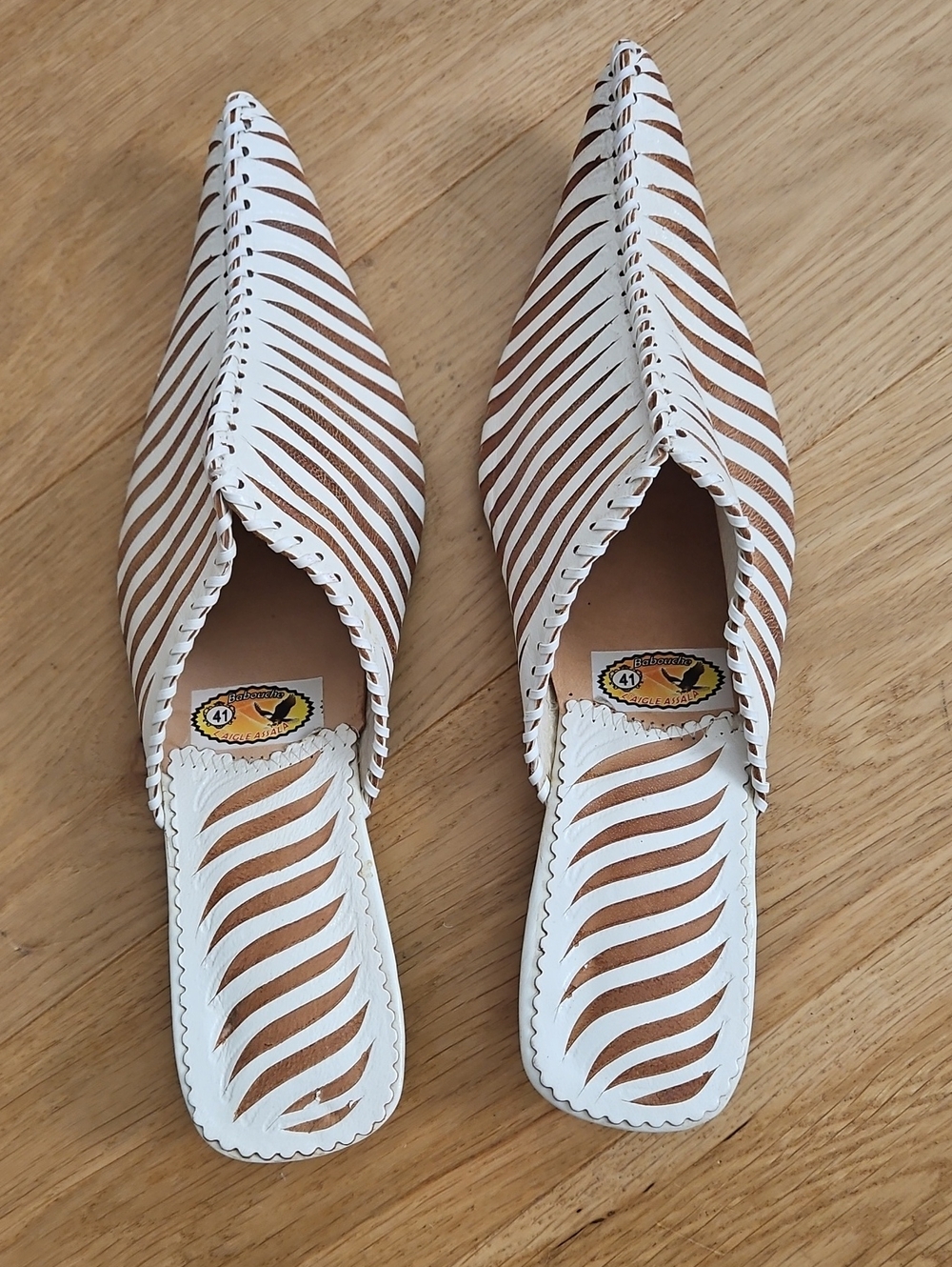Handmade Slides With Layered Leather Finish - Picture 2 of 5